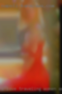 I love traveling women and fuck sport.